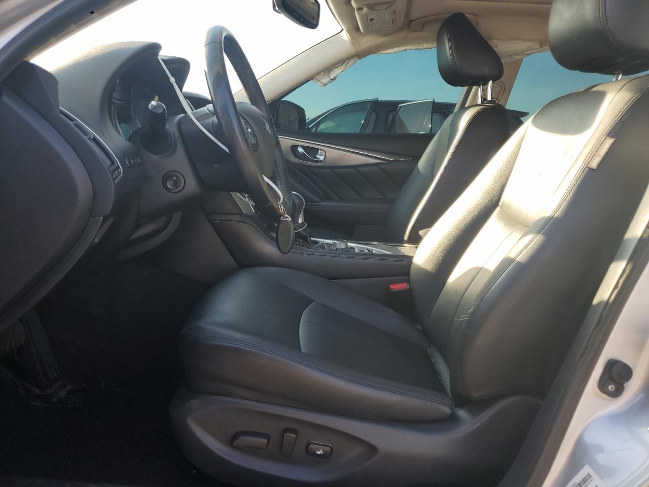 2016 Infiniti Q50 - Image 7