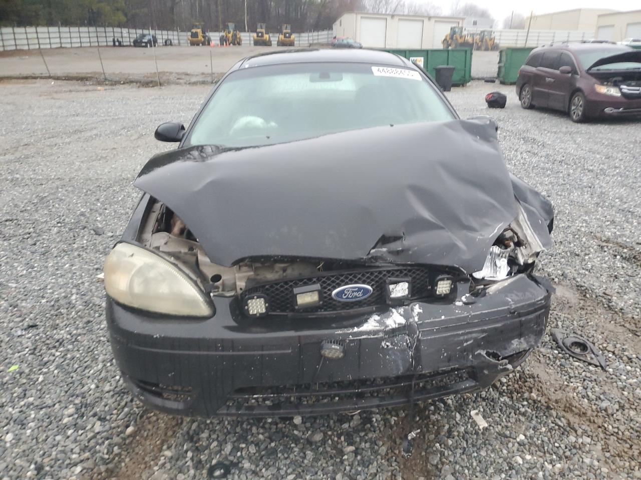 2007 Ford Taurus - Image 5