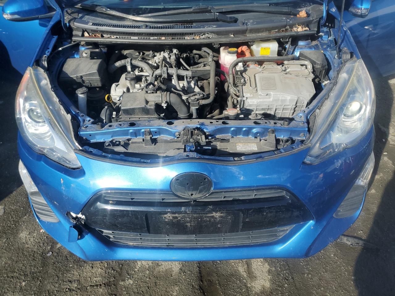 2016 Toyota Prius - Image 11