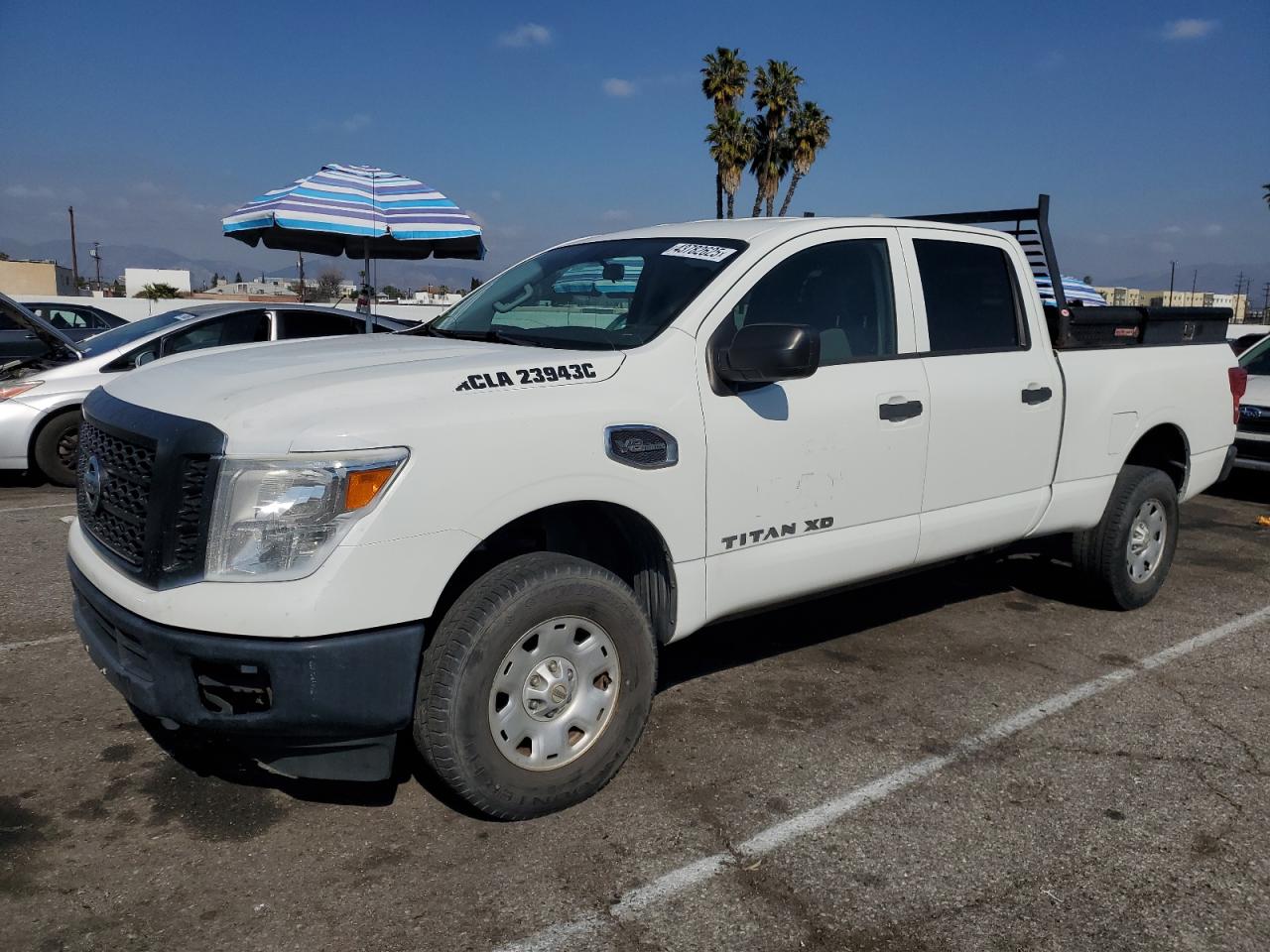 VIN: 1N6AA1F10HN501280 2017 NISSAN TITAN