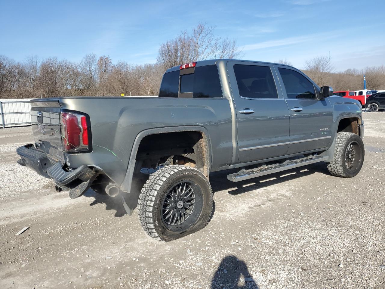 2017 GMC Sierra - Image 3