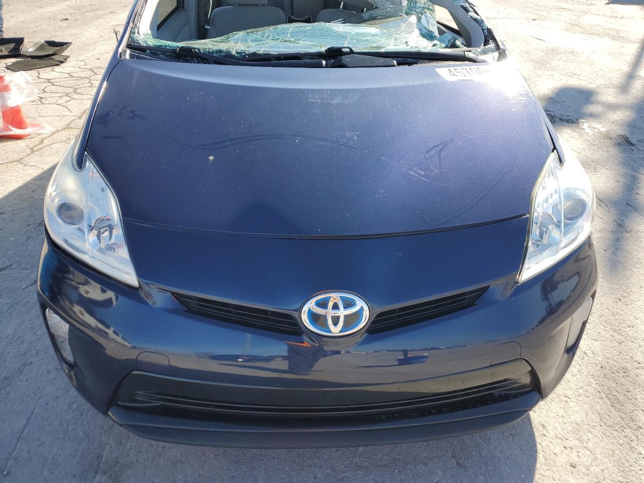 2014 Toyota Prius - Image 12