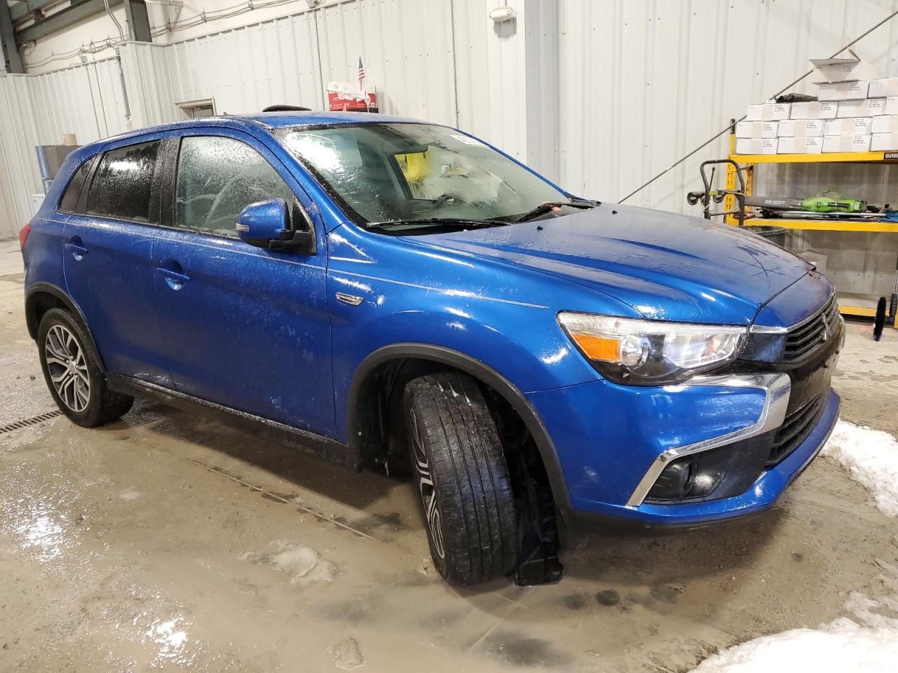 2017 Mitsubishi Outlander - Image 4
