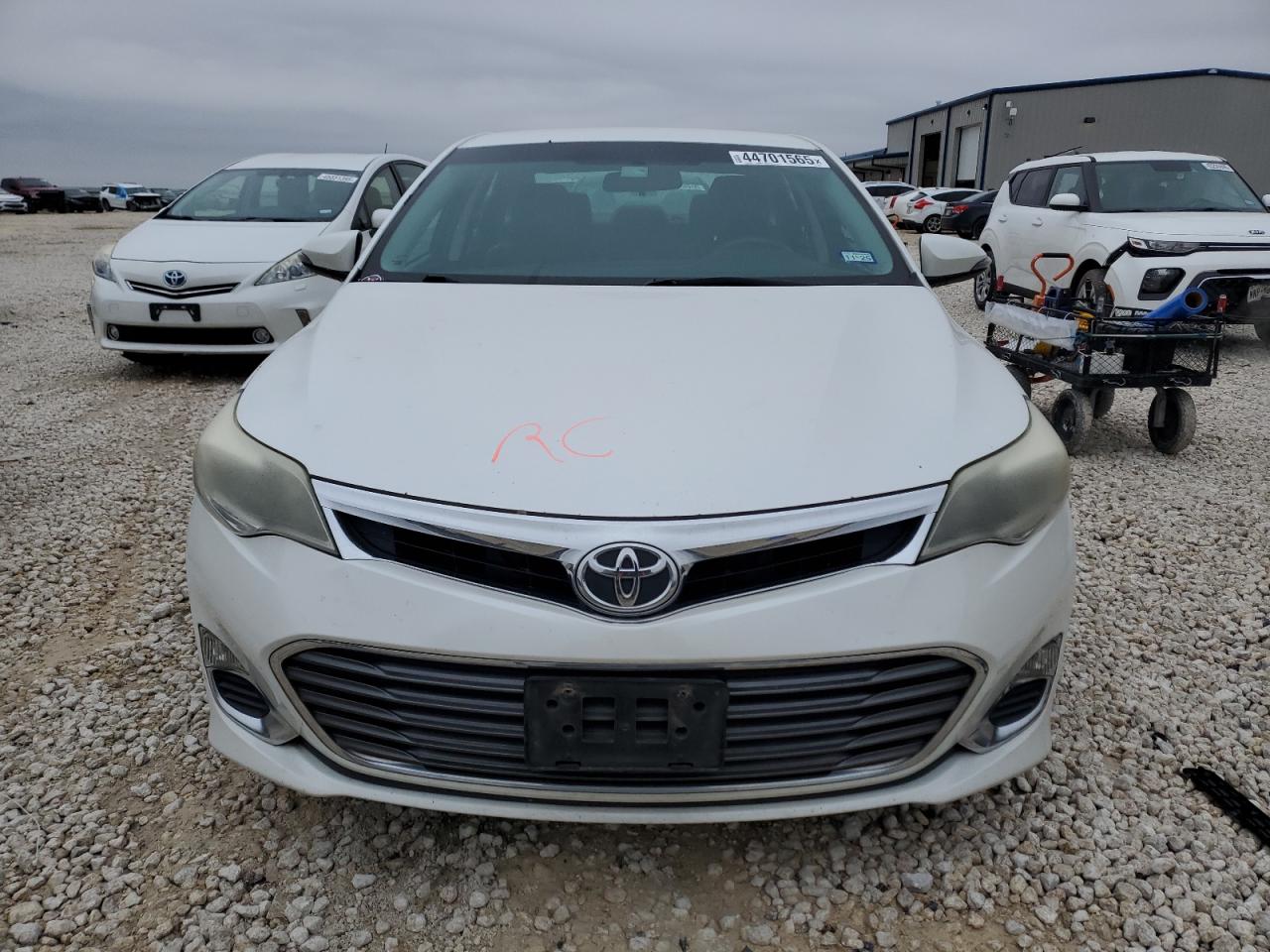 2014 Toyota Avalon - Image 5