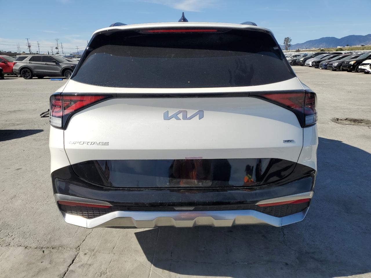 2023 Kia Sportage - Image 6