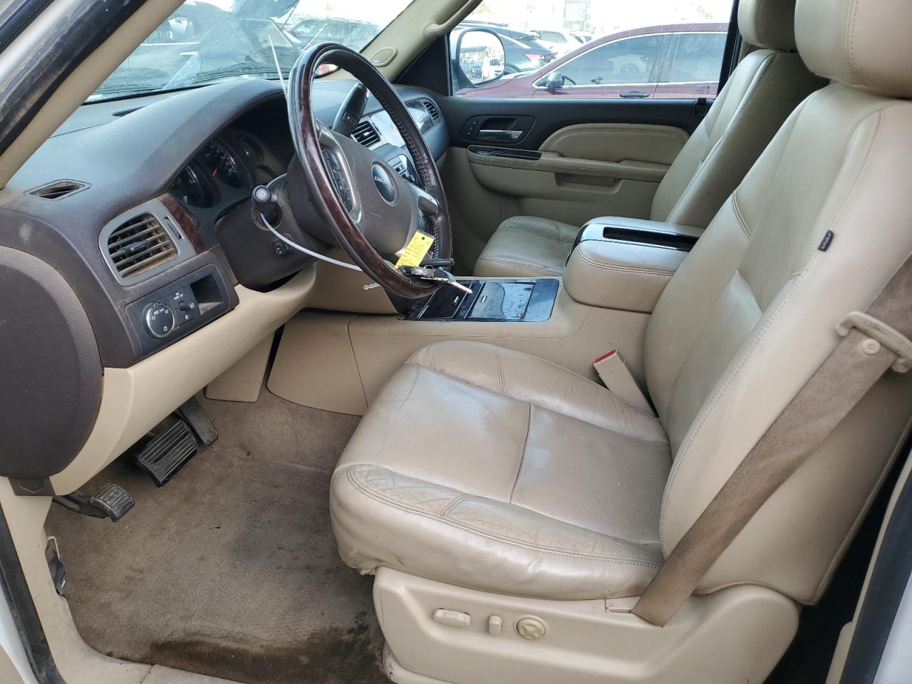 2010 GMC Yukon - Image 7