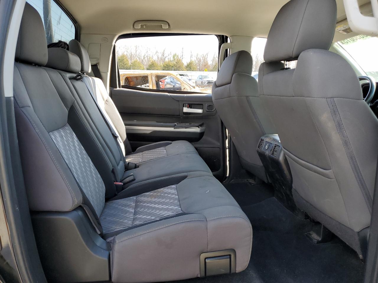 2018 Toyota Tundra - Image 10