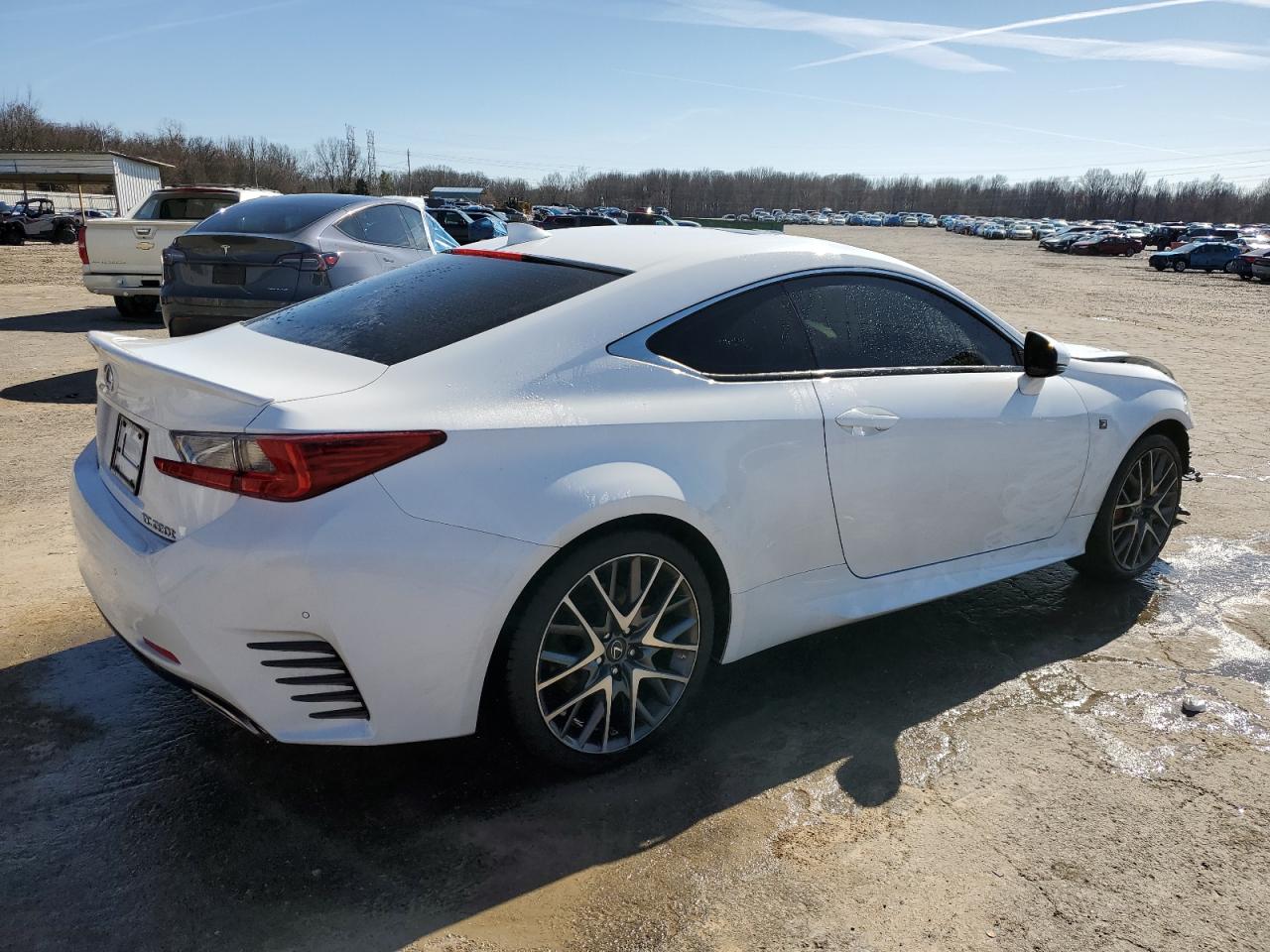 2017 Lexus RC - Image 3