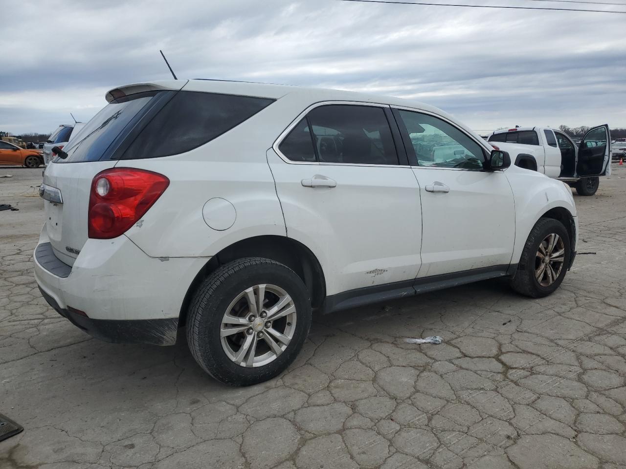 2014 Chevrolet Equinox - Image 3