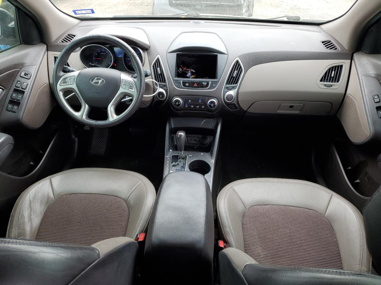 2012 Hyundai Tucson - Image 8