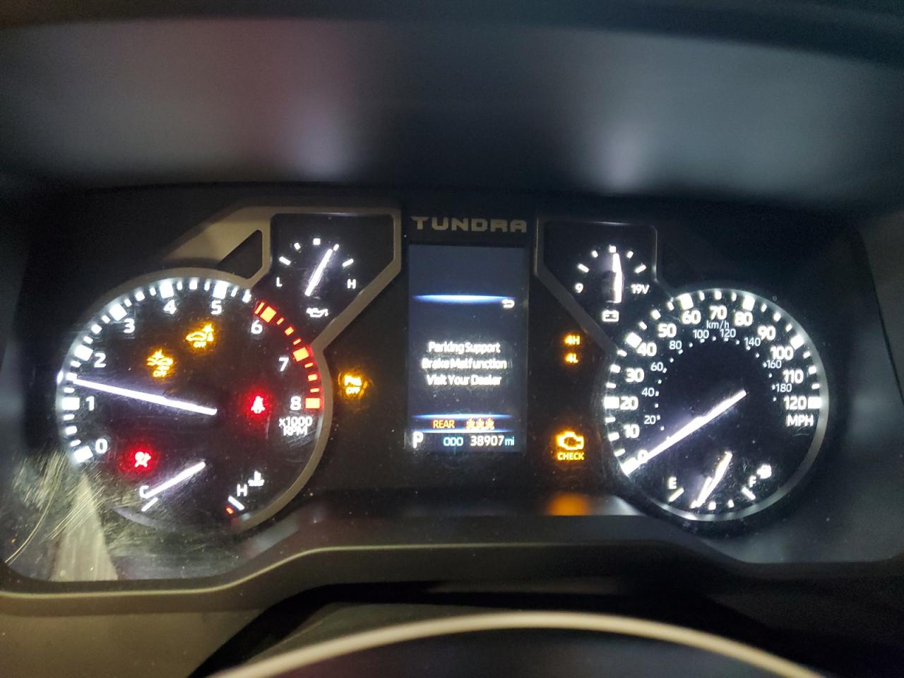 2023 Toyota Tundra - Image 9