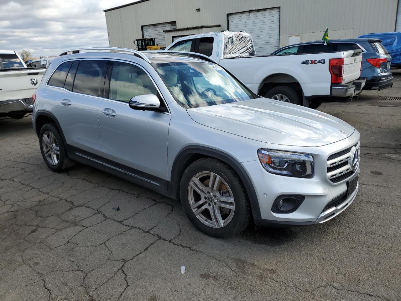 2021 Mercedes-Benz GLB - Image 4