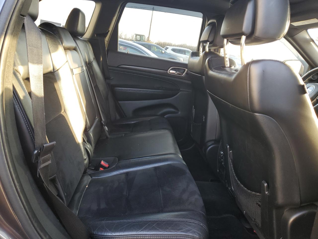 2014 Jeep Grand Cherokee - Image 10