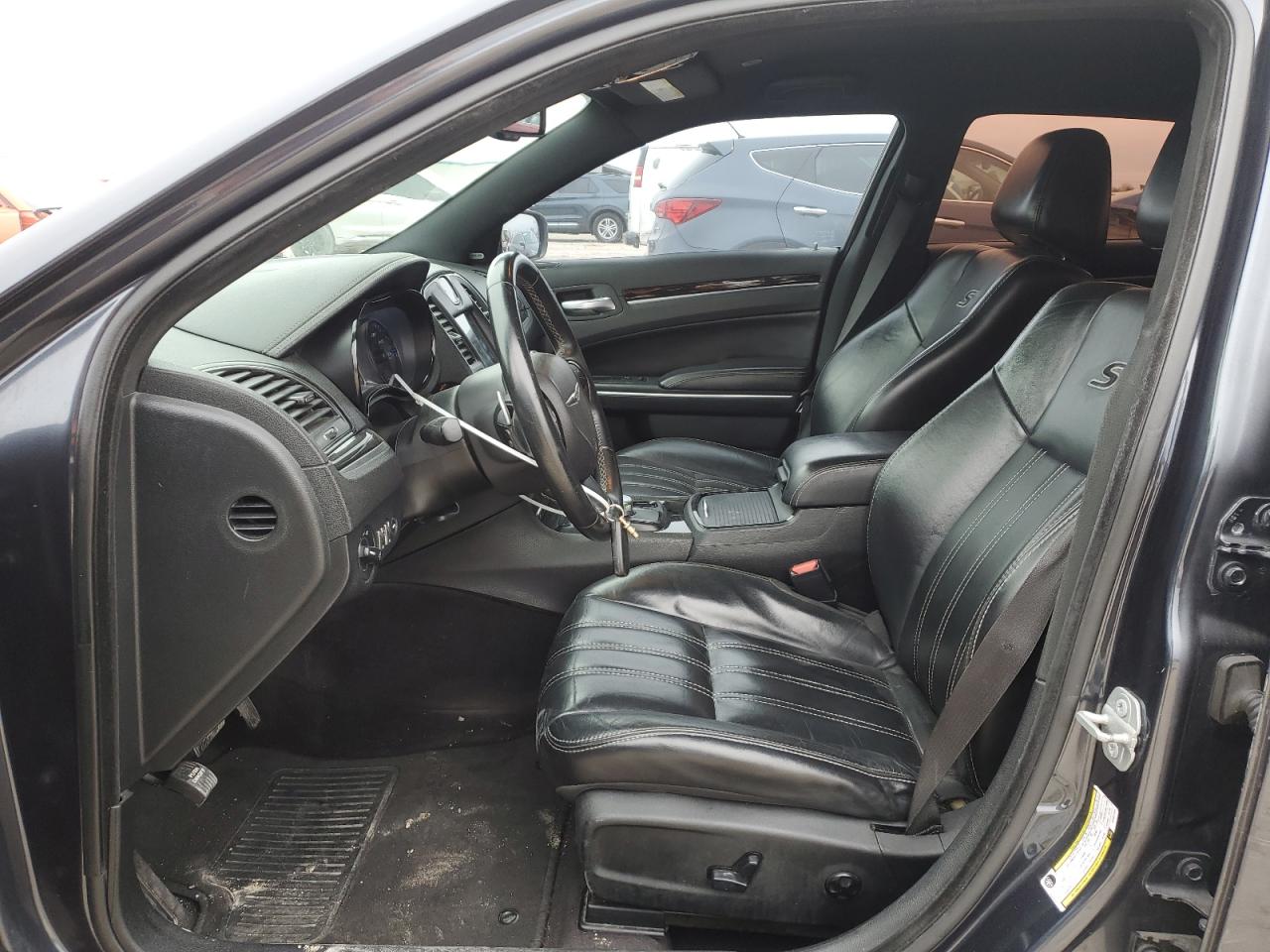 2018 Chrysler 300 - Image 7