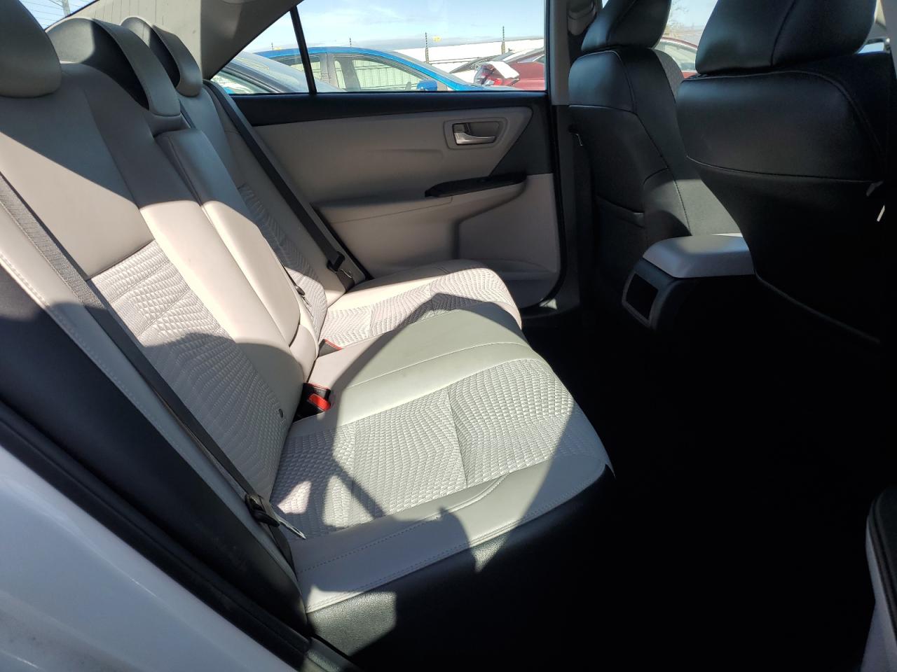 2015 Toyota Camry - Image 10