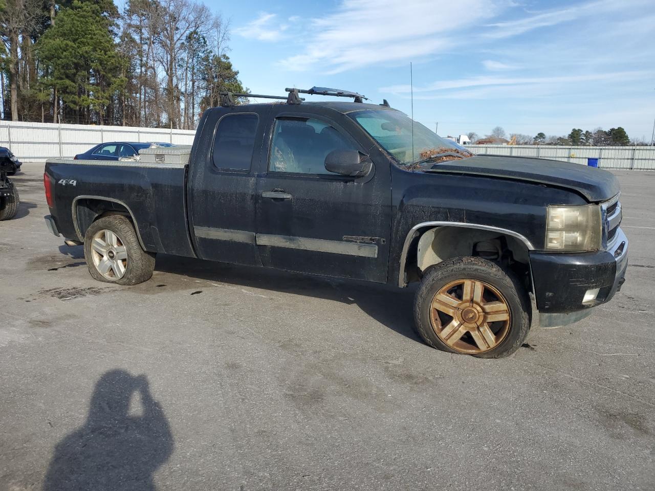 2007 Chevrolet Silverado - Image 4