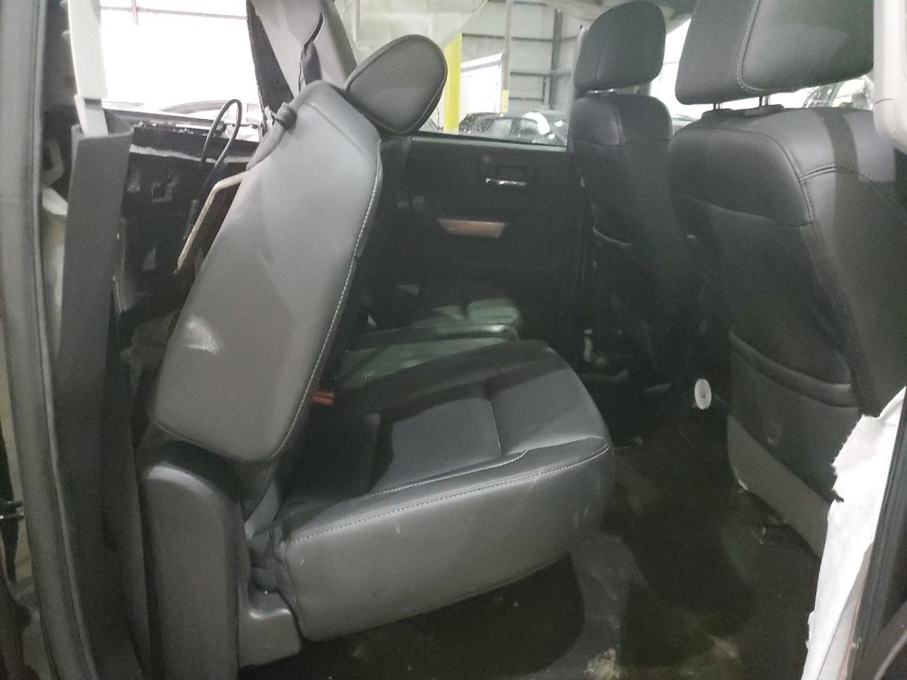2018 Chevrolet Silverado - Image 10