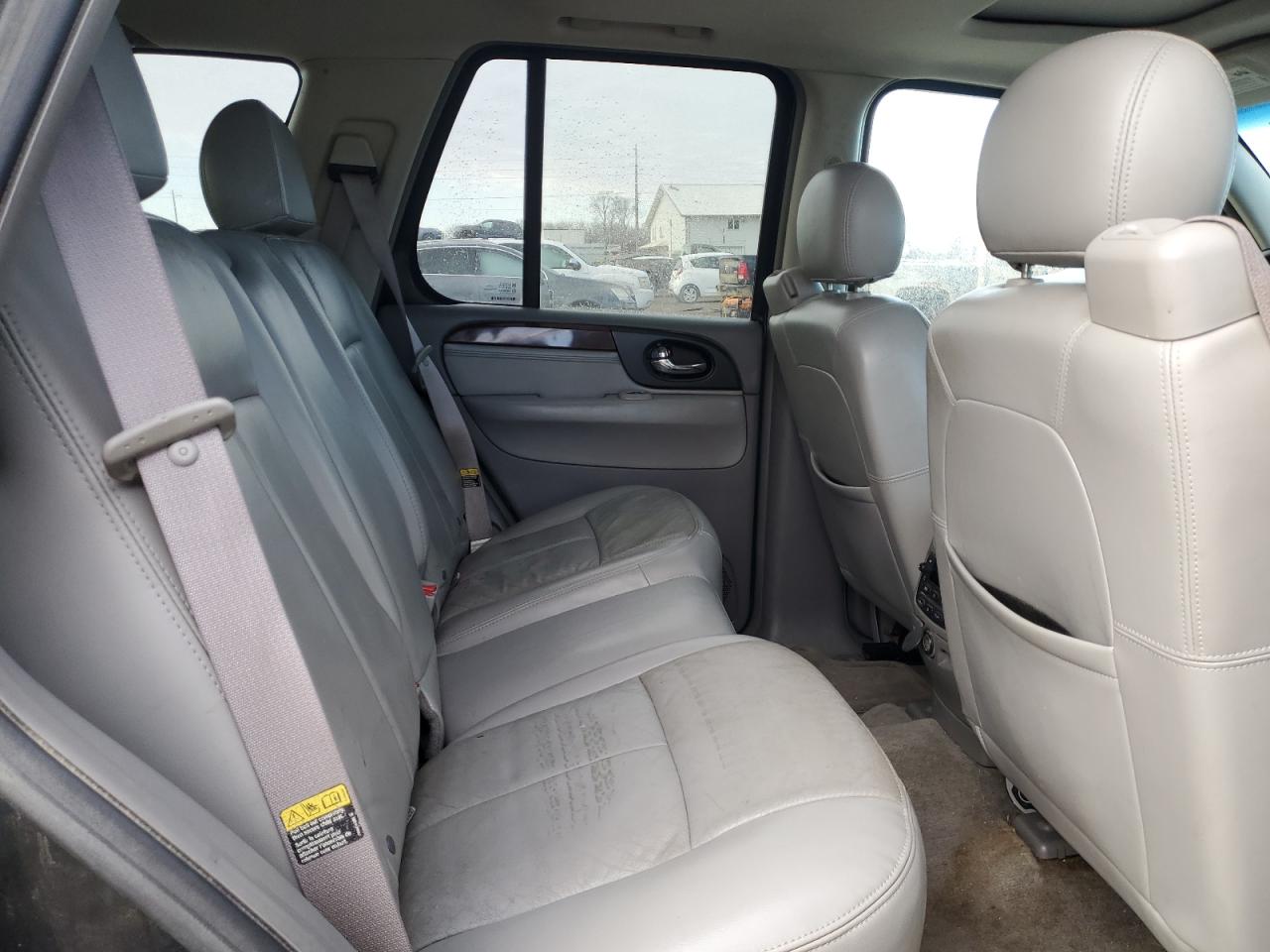 2005 GMC Envoy - Image 11