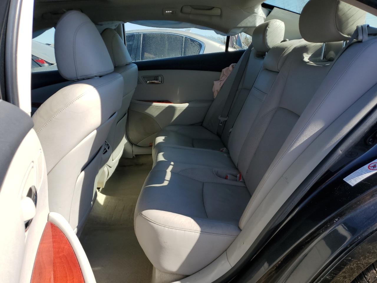 2009 Lexus ES - Image 10