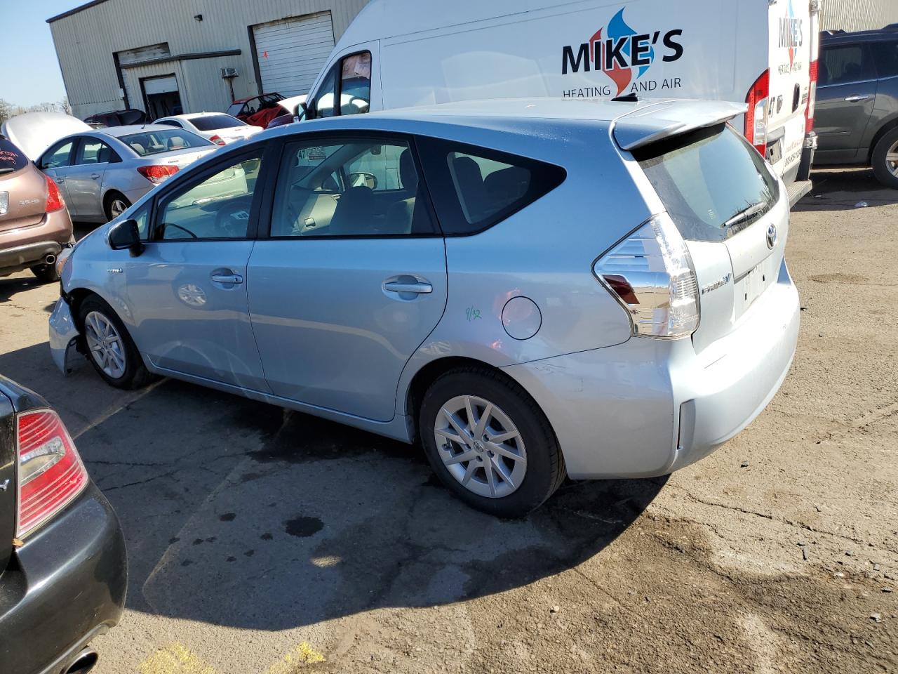 2013 Toyota Prius - Image 2