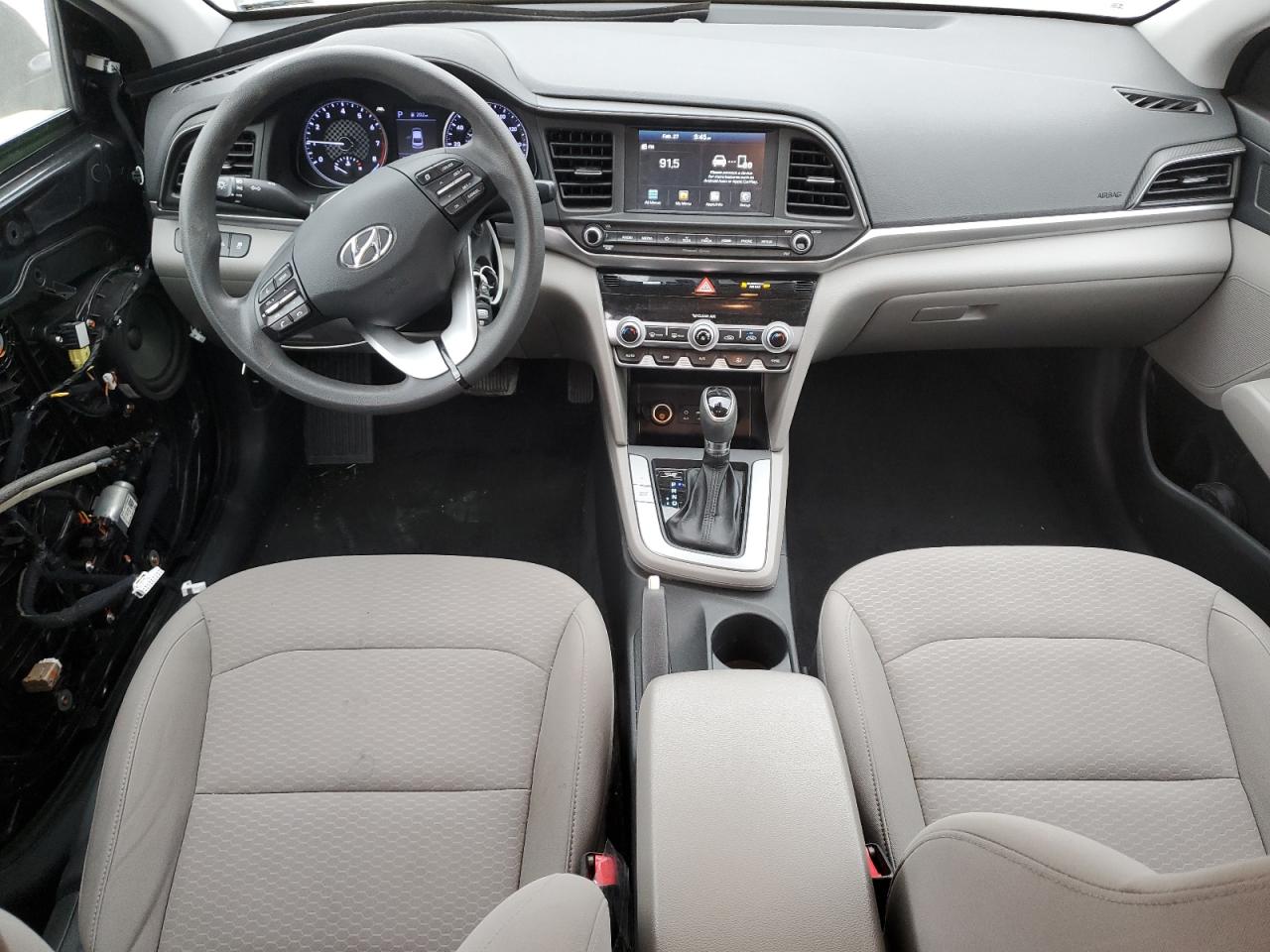 2020 Hyundai Elantra - Image 8