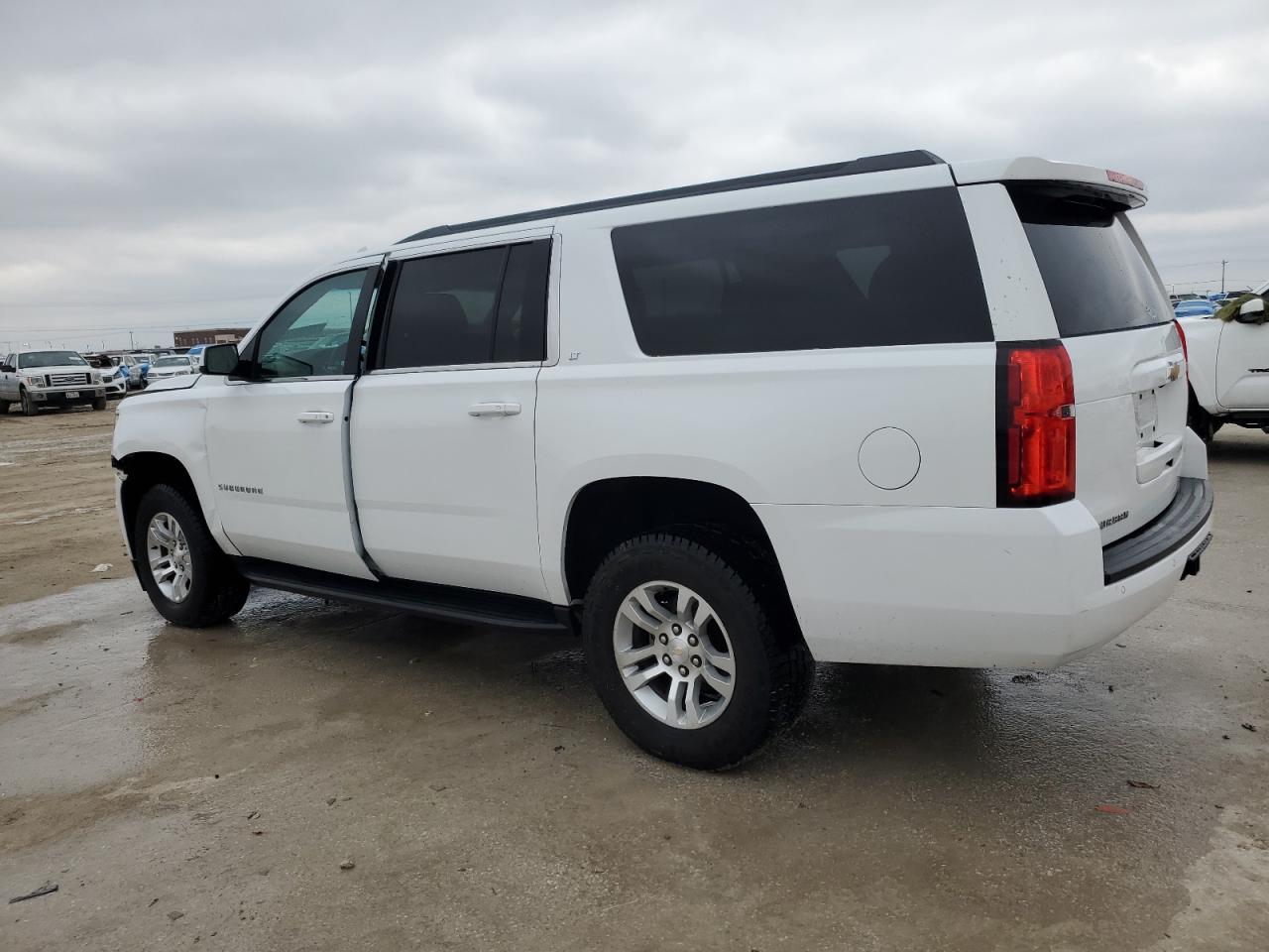 2018 Chevrolet Suburban - Image 2