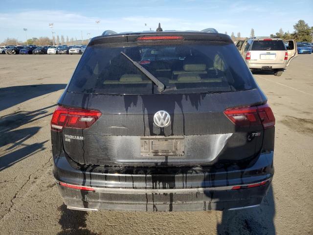  VOLKSWAGEN TIGUAN 2018 Черный
