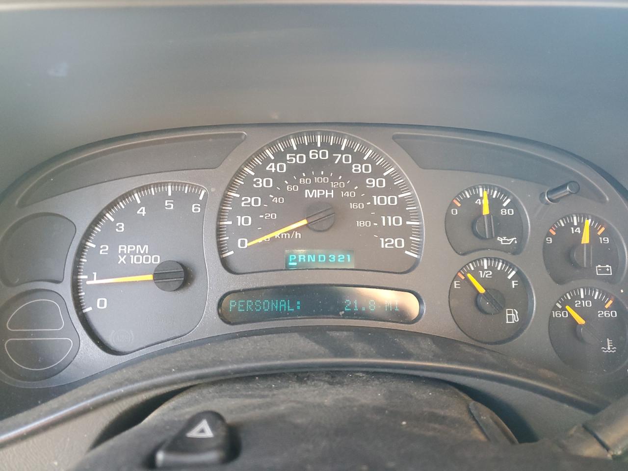 2004 Chevrolet Silverado - Image 9