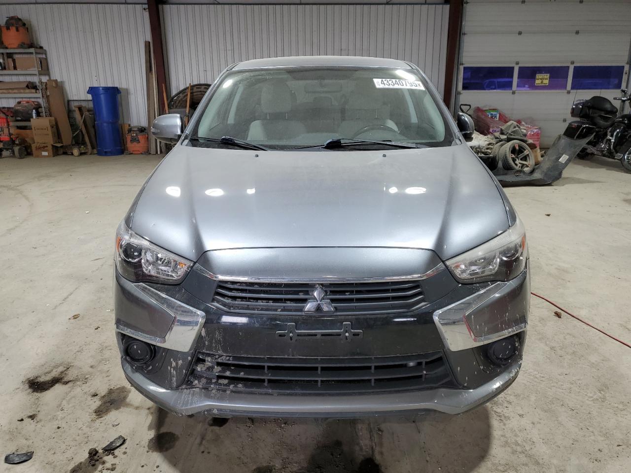 2017 Mitsubishi Outlander - Image 5