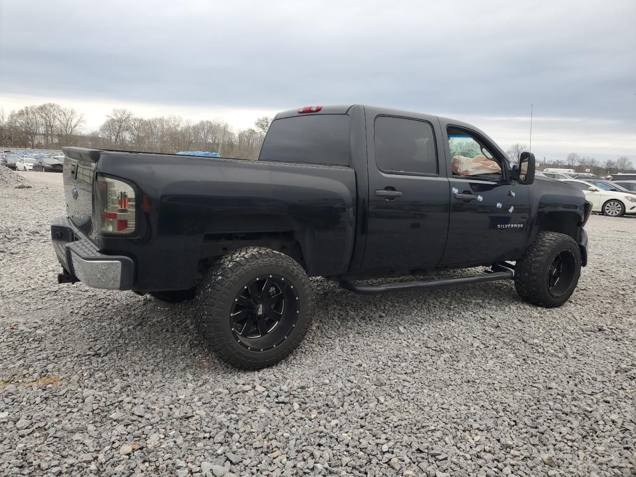 2010 Chevrolet Silverado - Image 3