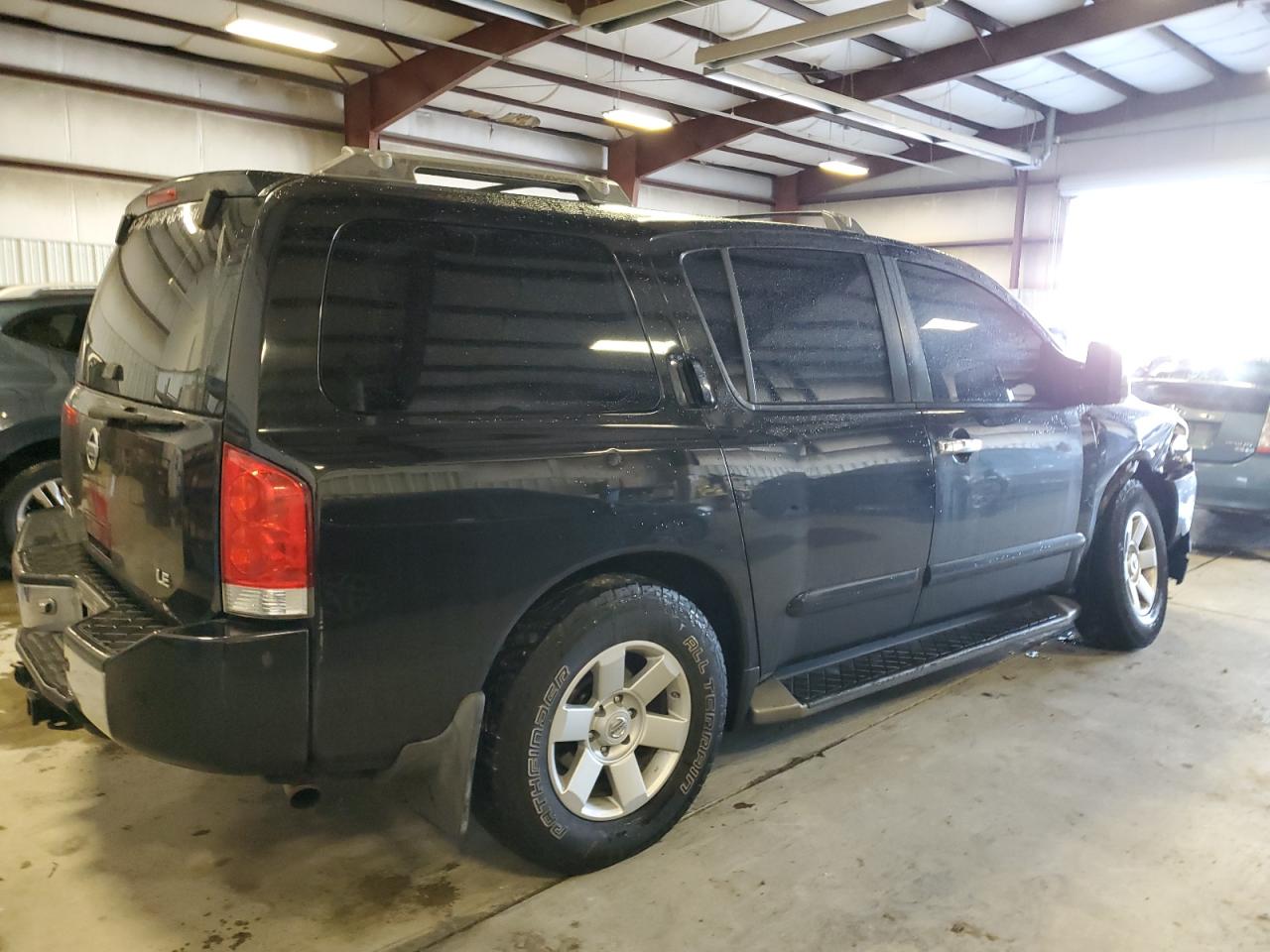 2004 Nissan Armada - Image 3