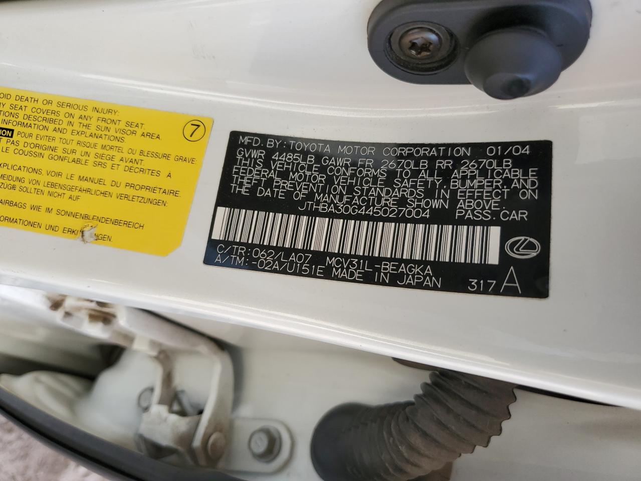 2004 Lexus ES - Image 13