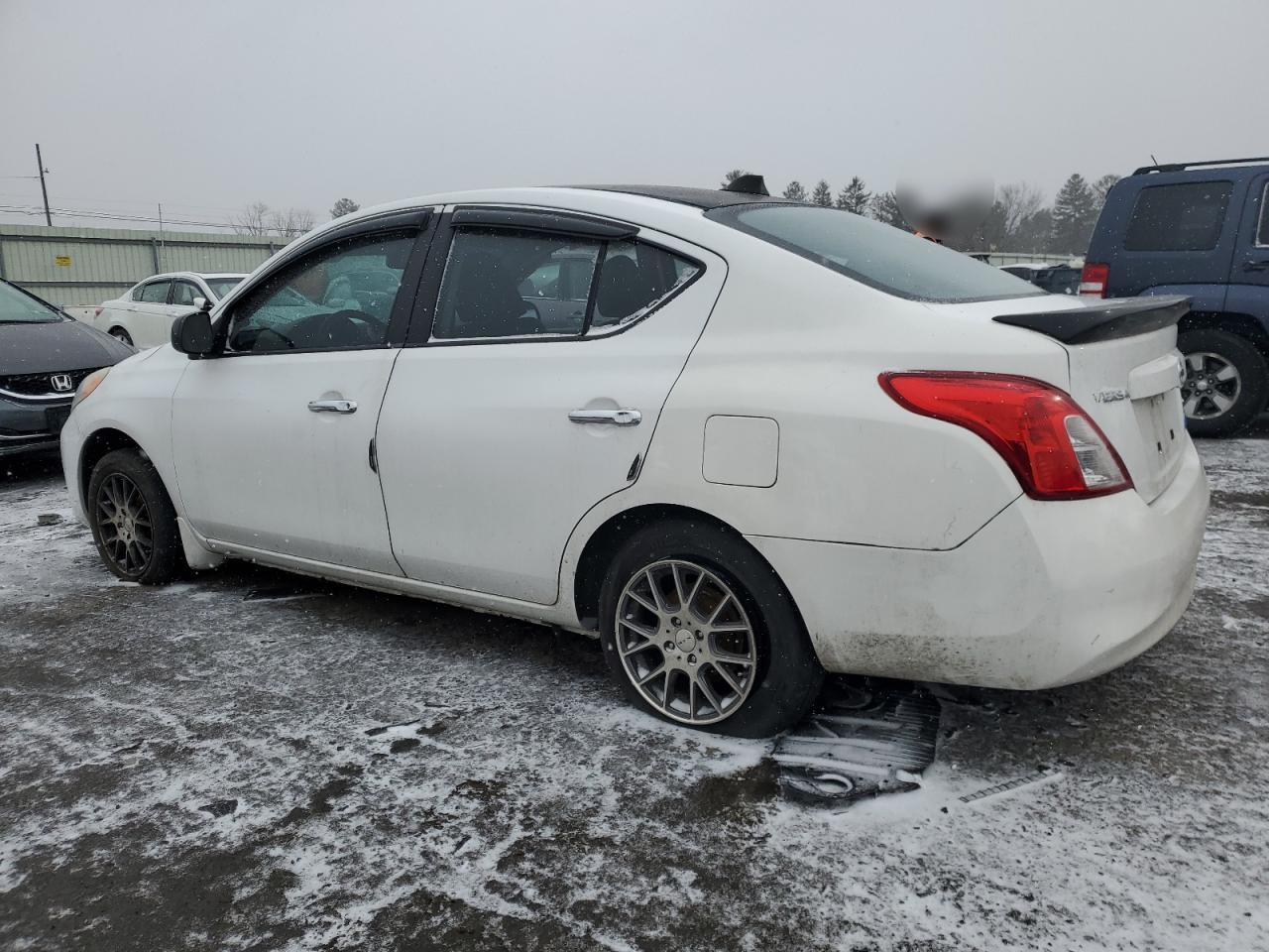 2013 Nissan Versa - Image 2