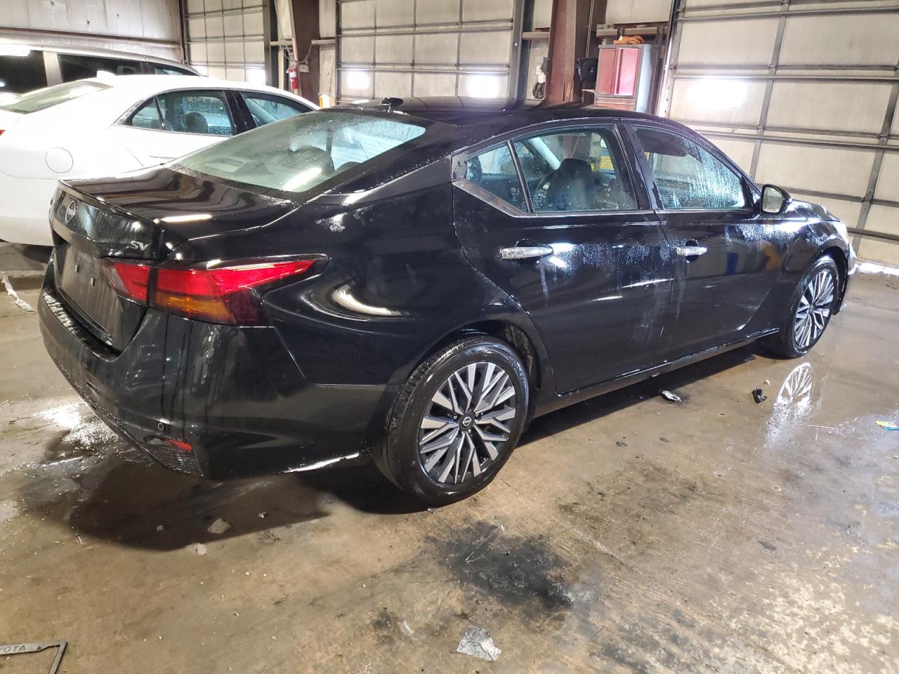 2024 Nissan Altima - Image 3