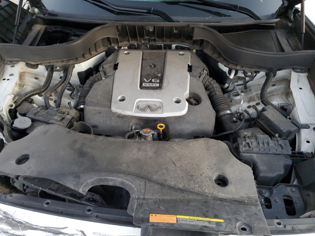 2017 Infiniti QX70 - Image 12