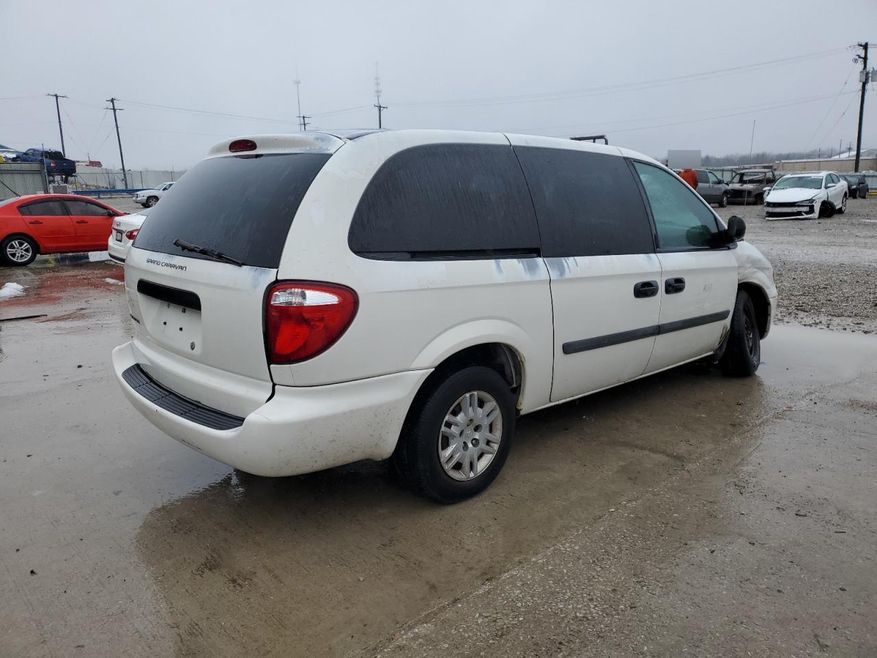 2005 Dodge Caravan - Image 3