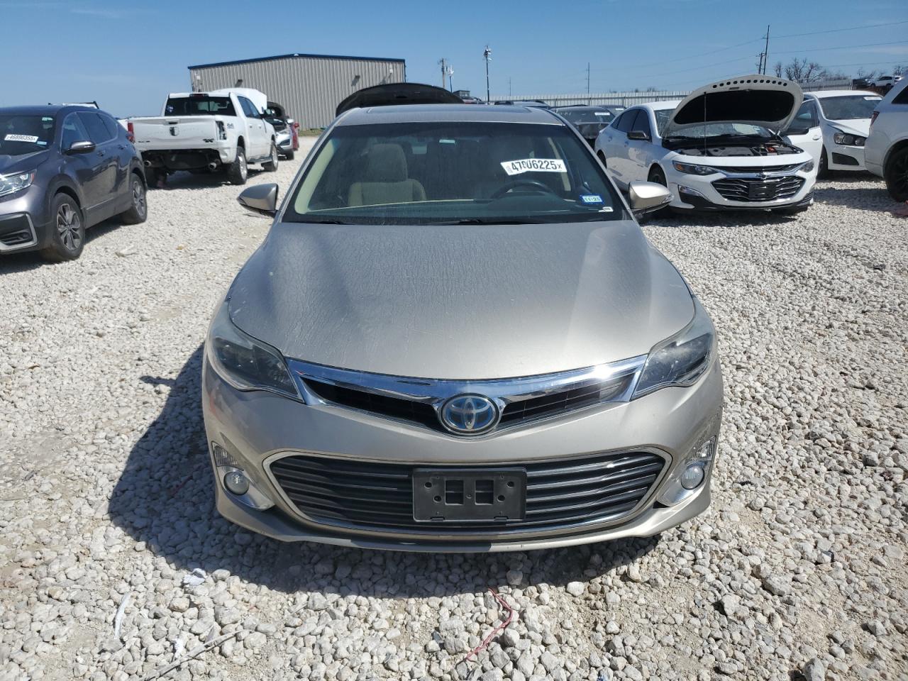 2014 Toyota Avalon - Image 5