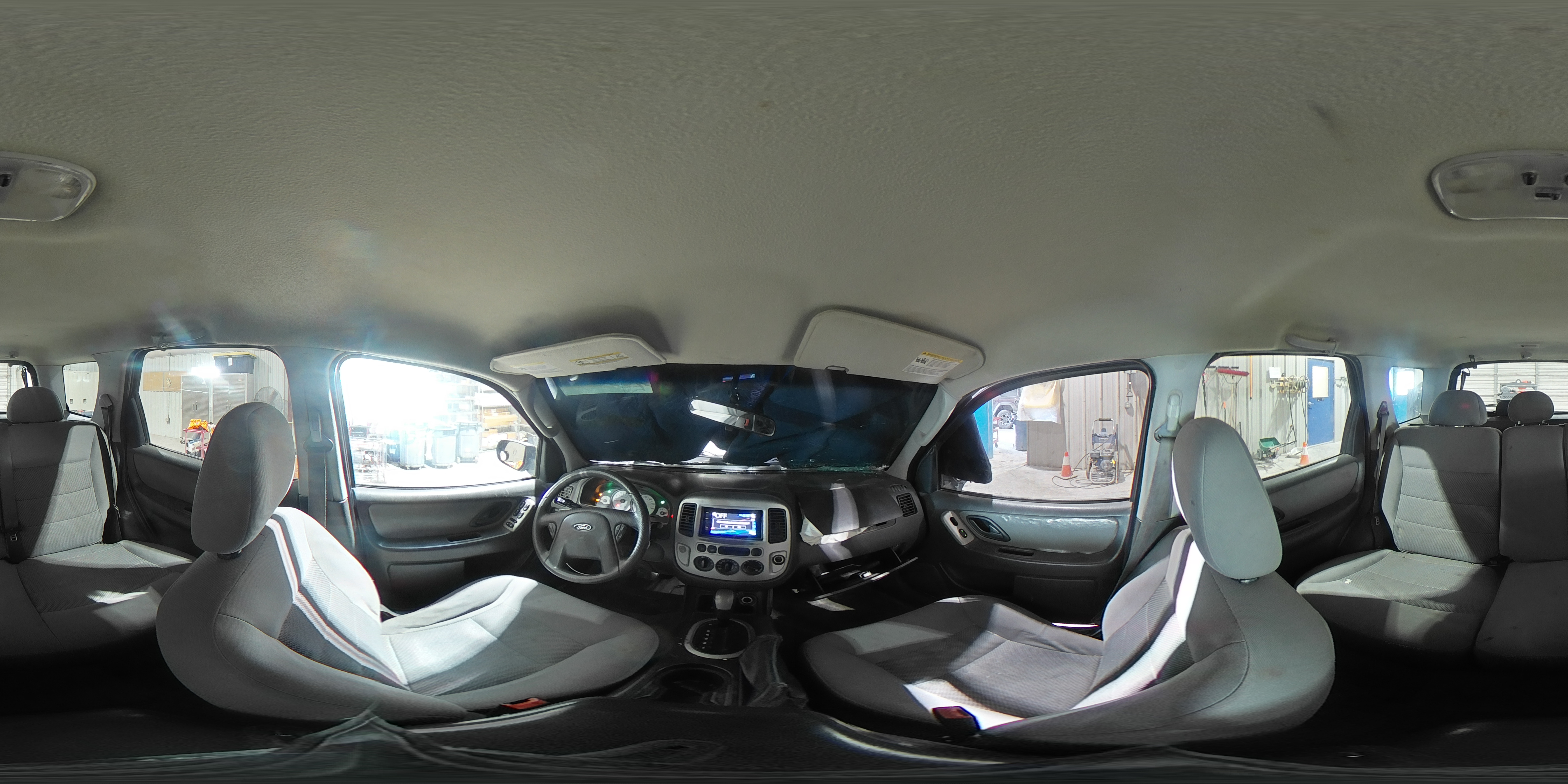 2005 Ford Escape - Image 14
