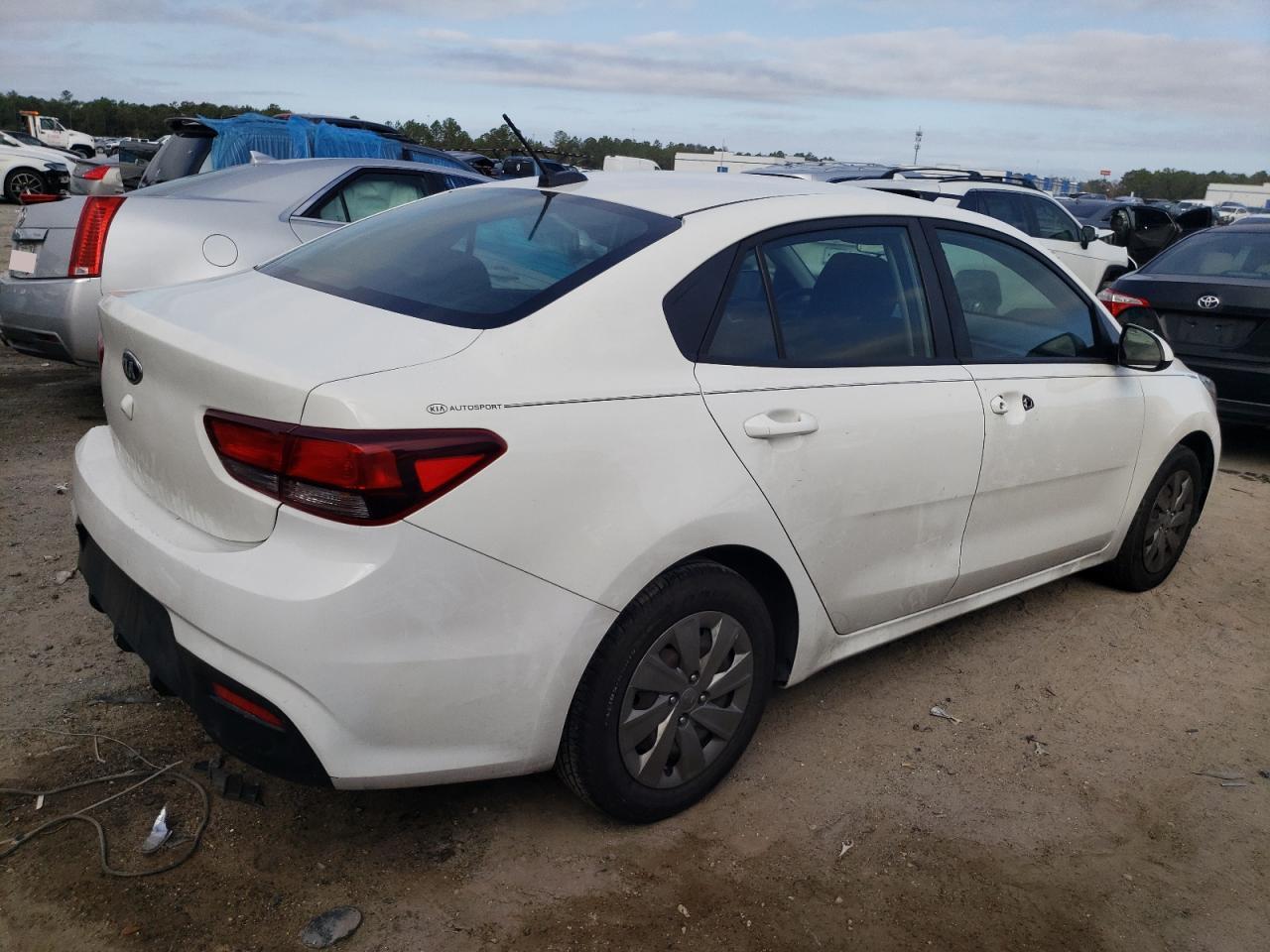 2019 Kia Rio - Image 3