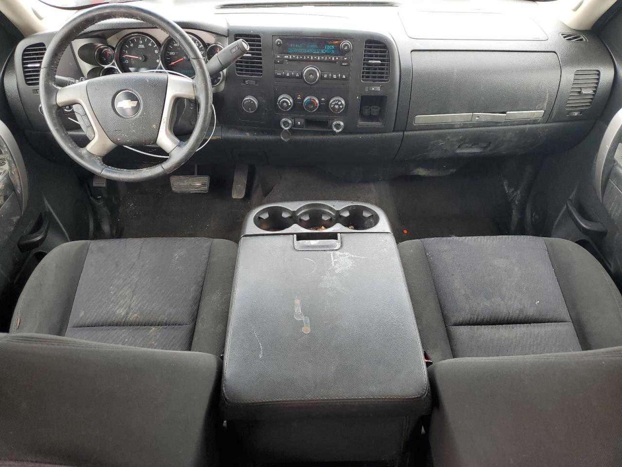 2010 Chevrolet Silverado - Image 8