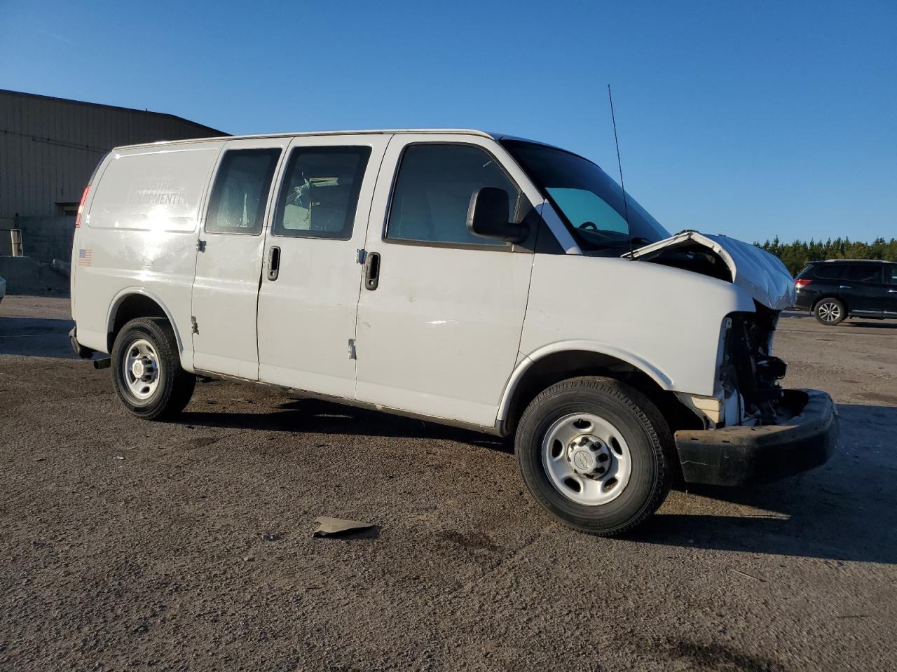 2014 Chevrolet Express - Image 4