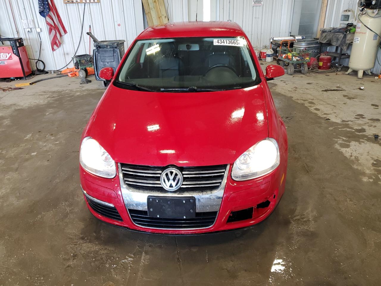 2010 Volkswagen Jetta - Image 5