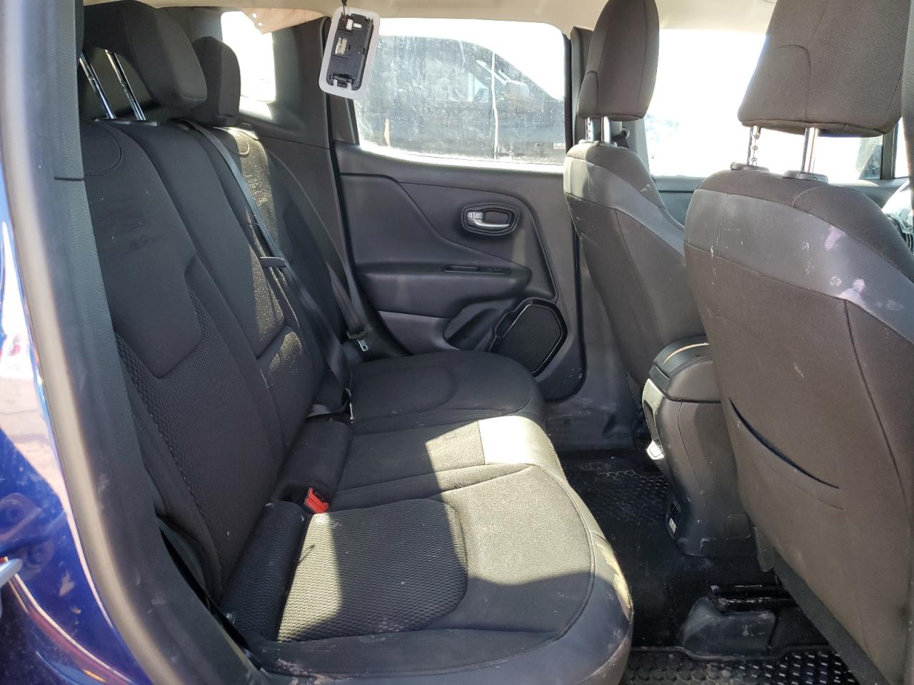 2018 Jeep Renegade - Image 11