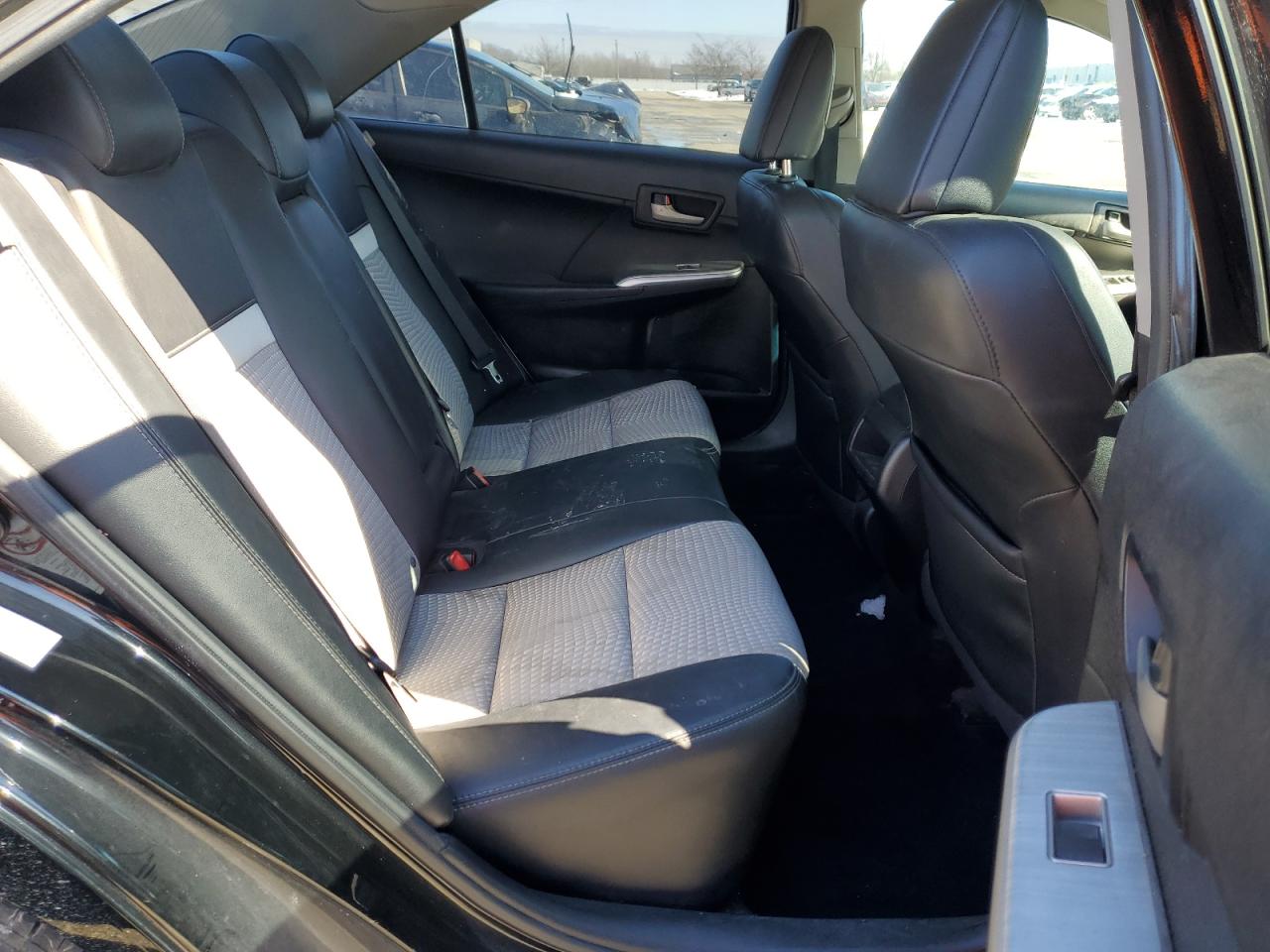 2013 Toyota Camry - Image 10