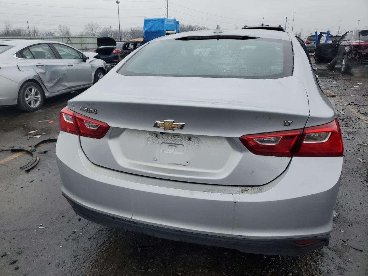 2017 Chevrolet Malibu - Image 6