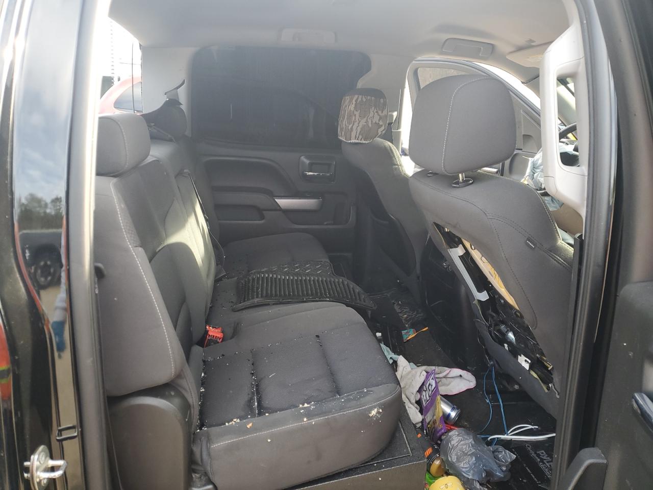 2015 Chevrolet Silverado - Image 10