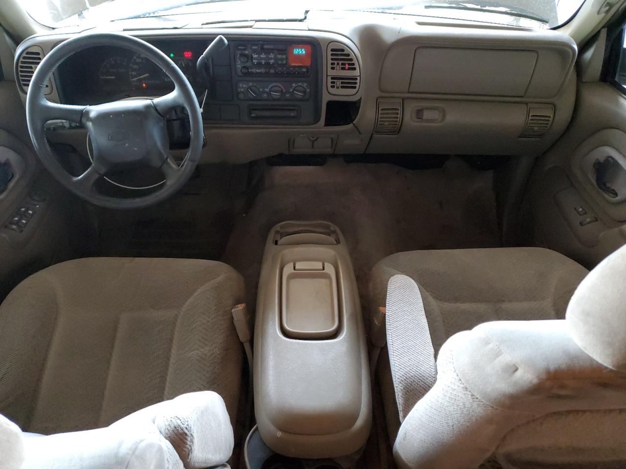 1999 Chevrolet Suburban - Image 8