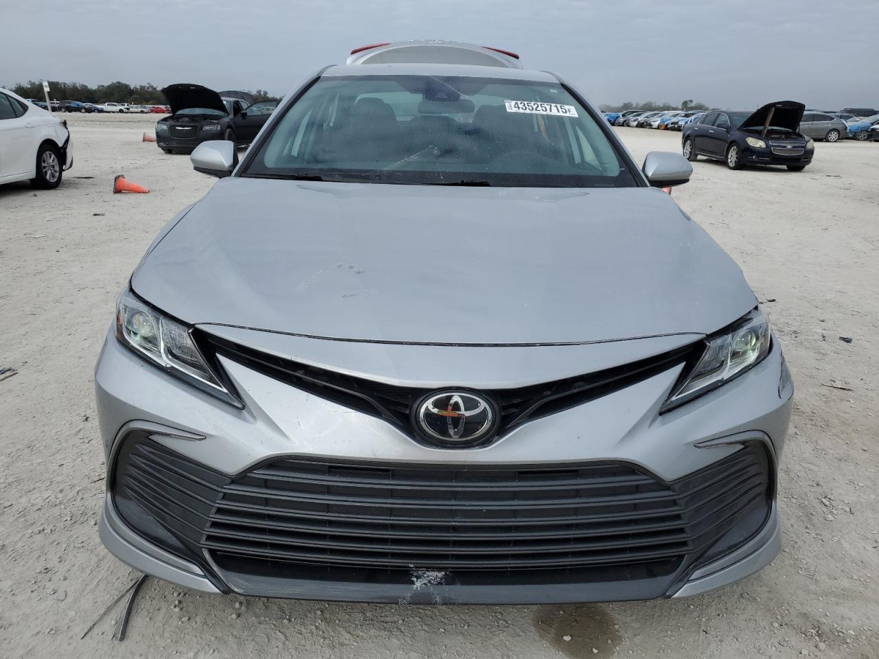2022 Toyota Camry - Image 5
