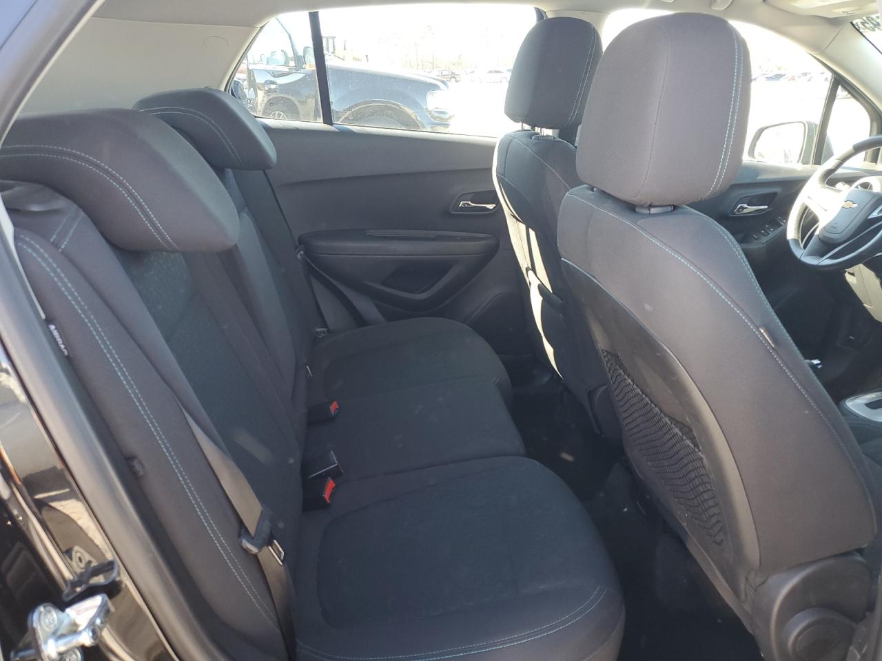 2015 Chevrolet Trax - Image 11