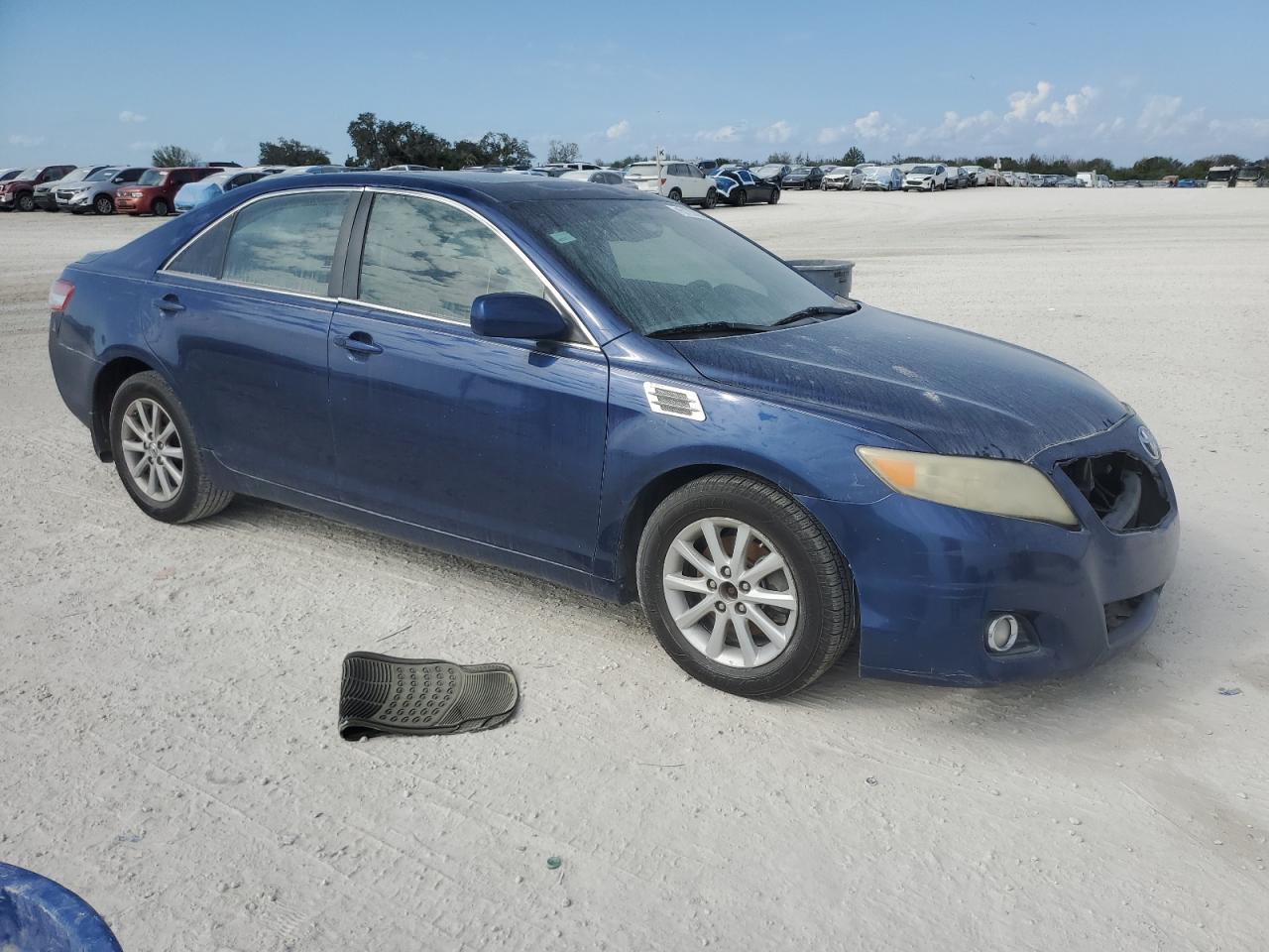 2010 Toyota Camry - Image 4